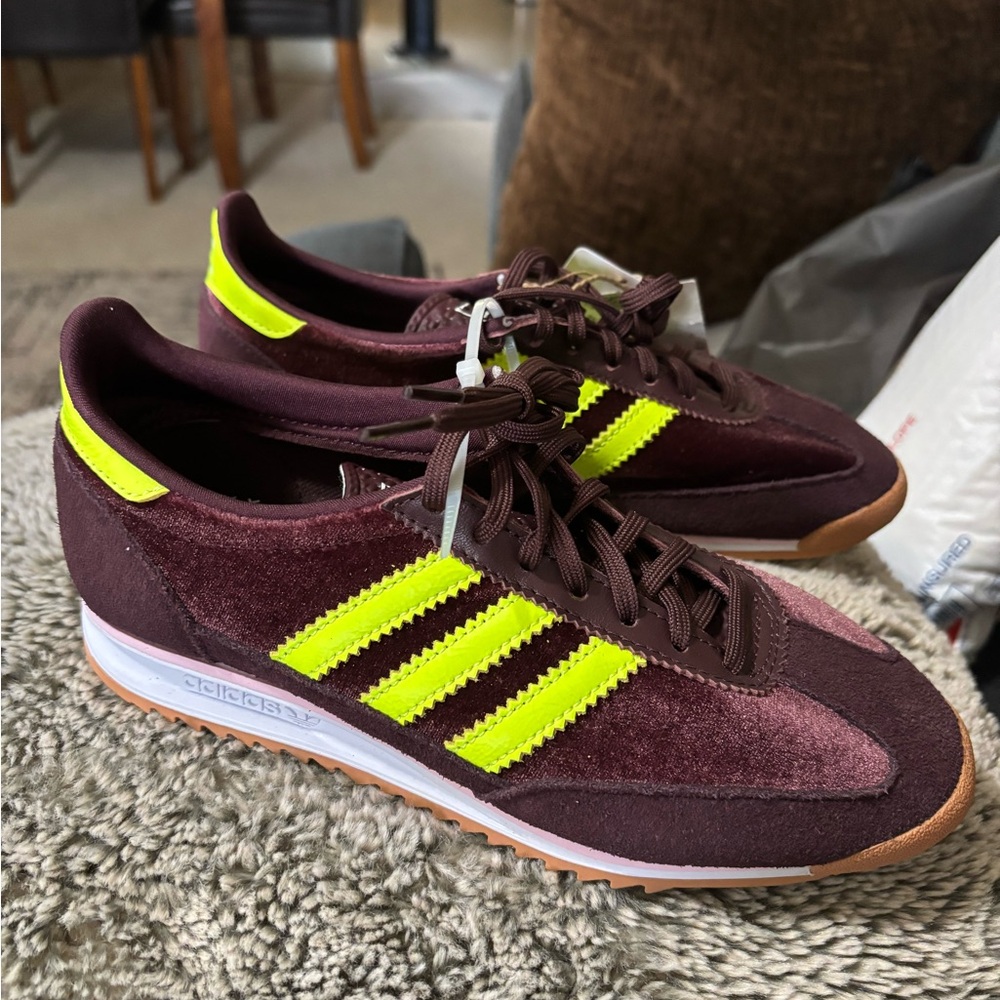 Adidas Women's Maroon and Bright Yellow Sneakers